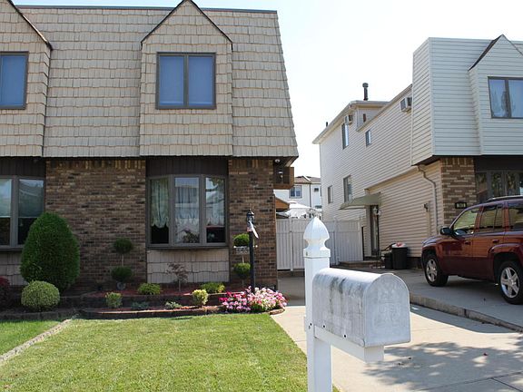 3rd image of 345 Brookfield Ave