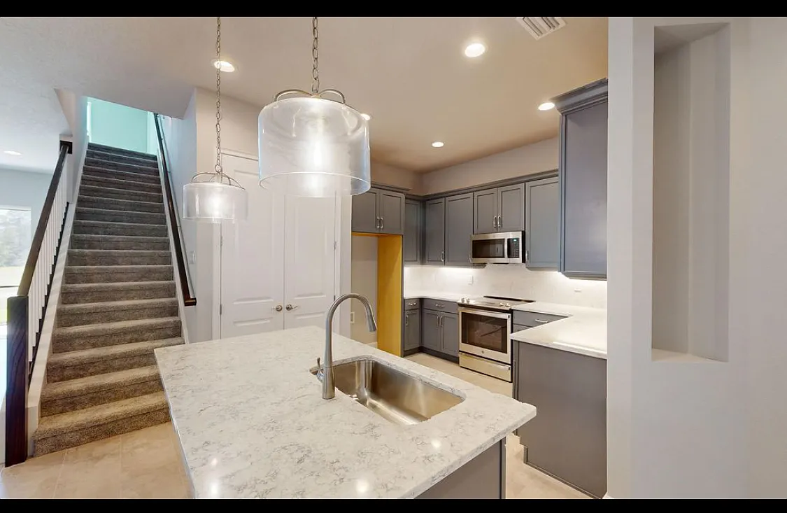 3 bed, 2097 sqft, $2,800 — Photo 3