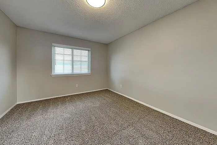 621 Shenandoah Ct — Photo 5