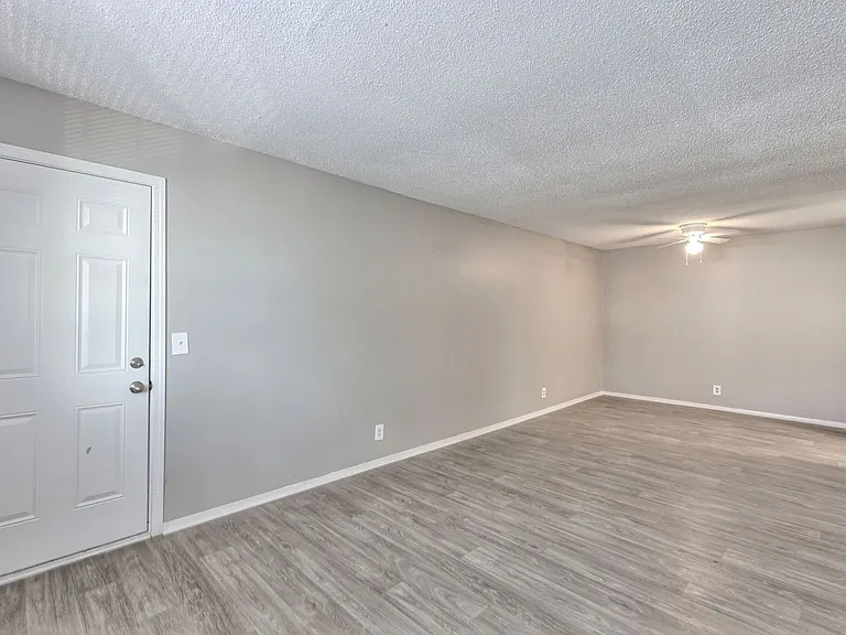 4646 Nolensville Pike — Photo 35