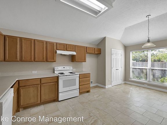 3rd image of 18413 Sunrise Pines Dr