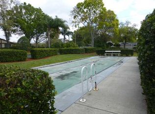 2282 Bancroft Cir N APT B, Palm Harbor, FL 34683