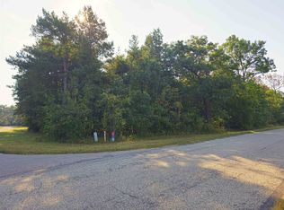 Holmnlane Rd, Waupaca, WI 54981