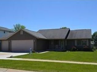 150 Laurie Dr, Alburnett, IA