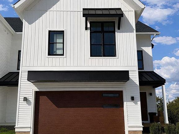 2nd image of 19 Creek Ln