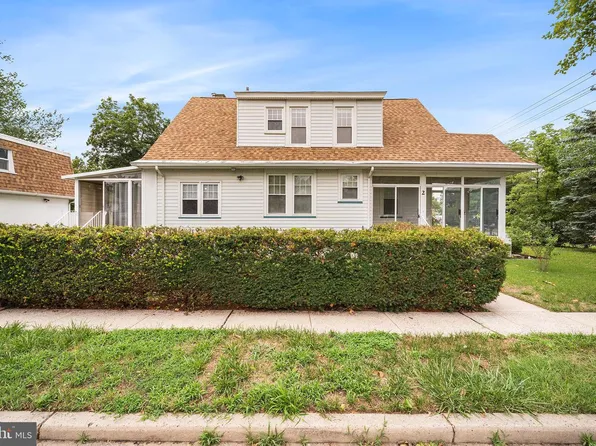 2 12th St, Burlington, NJ 08016