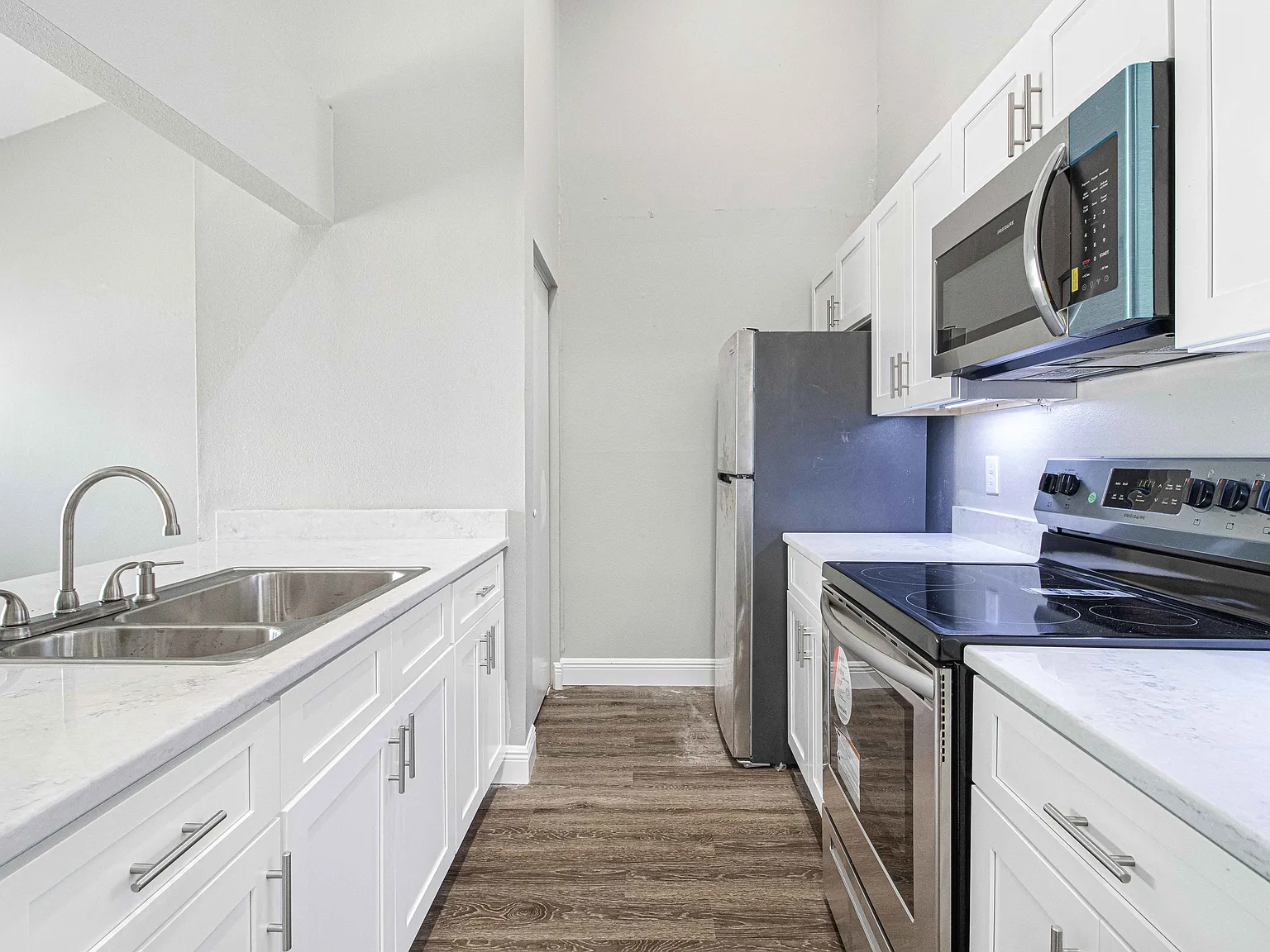 2 bed, 967 sqft, $1,400 — Photo 3
