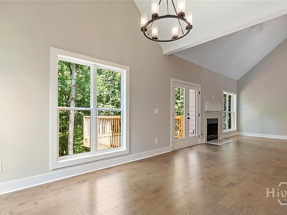 5th image of 380 Ansley Drive