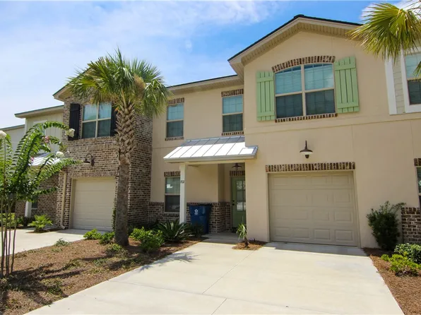 702 Mariners Cir, Saint Simons Island, GA 31522