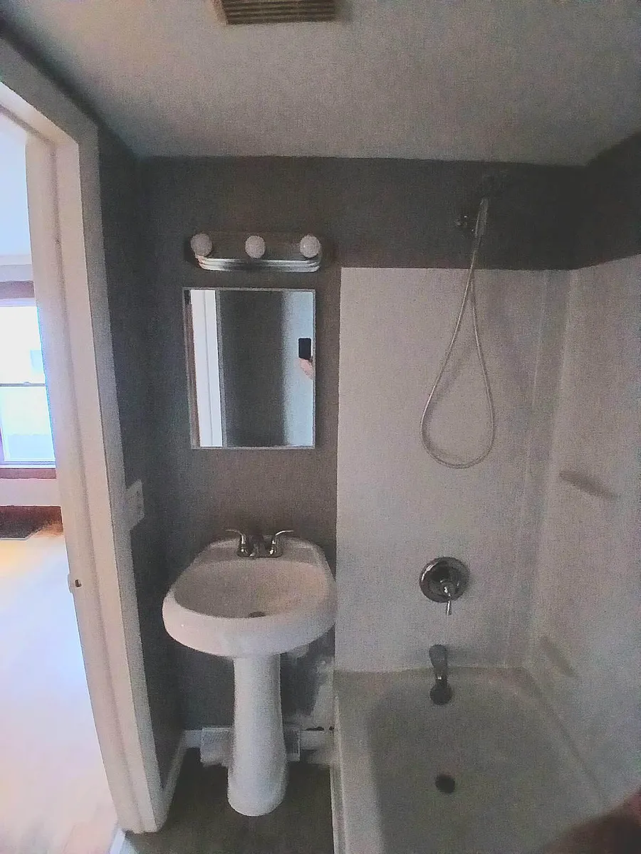 Building Photo - 317 Erie St #1