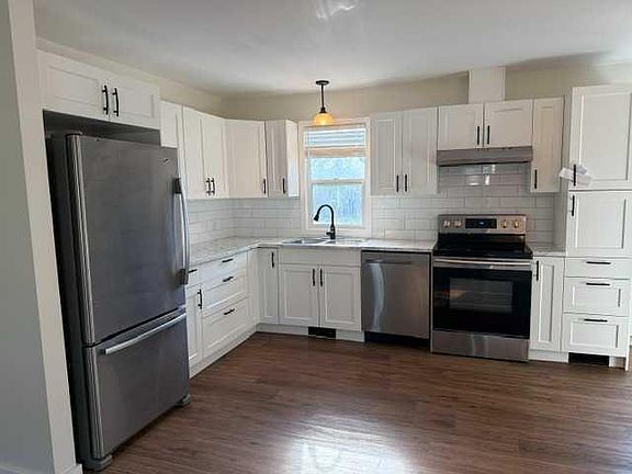 3rd image of 10205 W 103rd St