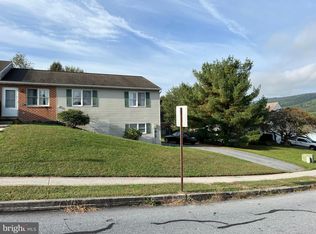 104 Furman Rd, Dillsburg, PA 17019