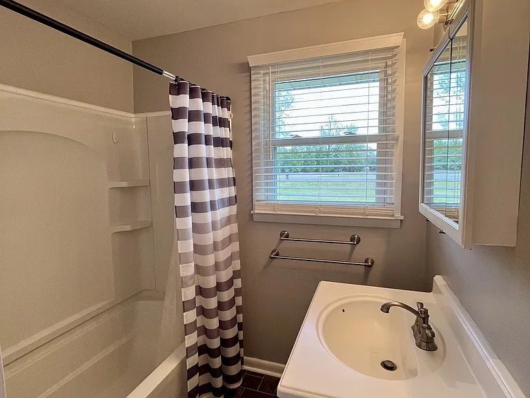 2950 Ashland City Rd — Photo 11