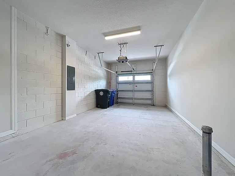 431 Meadowland Point — Photo 46