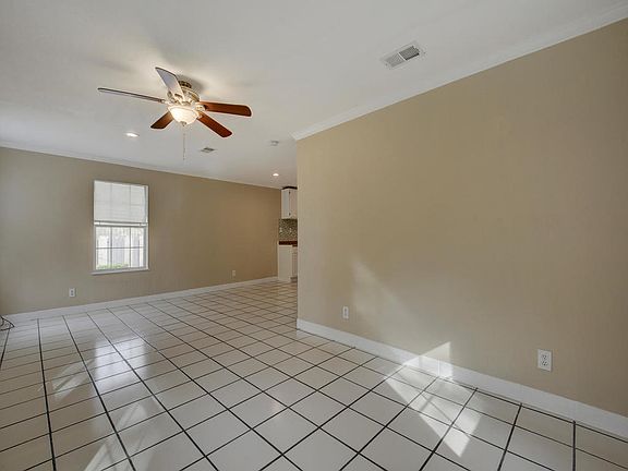 5th image of 2814 Garwood St Unit A-1