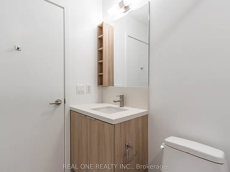 2020 Bathurst St #722 — Photo 27