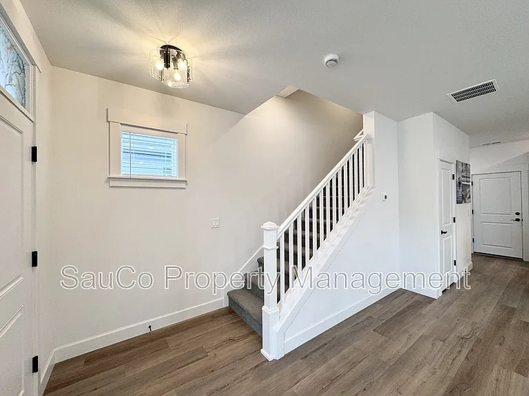 3920 SE 83rd Ave — Photo 8