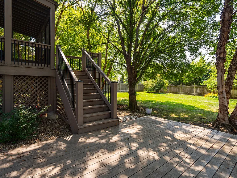 1101 Stonecreek Dr — Photo 37