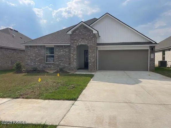 106 Broussard Hill Dr, Broussard, LA 70518