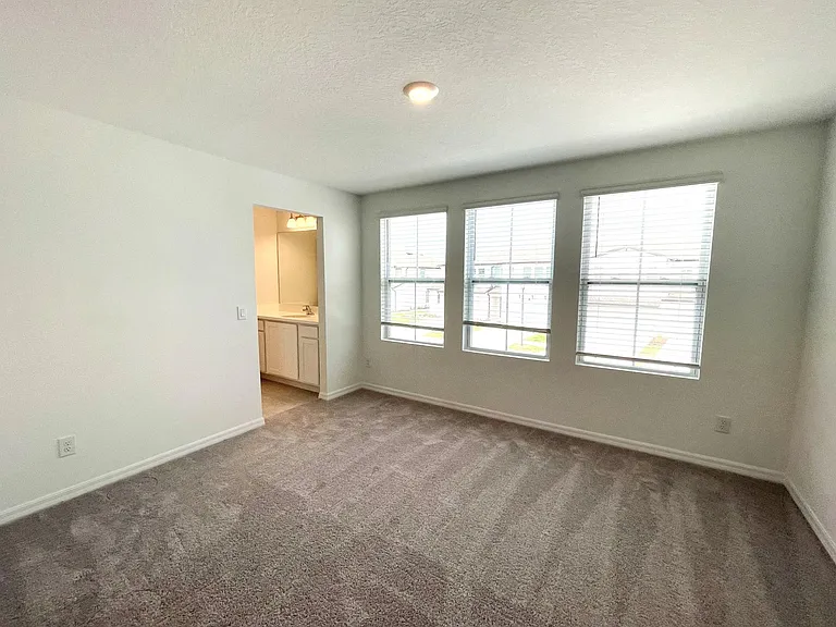 1689 Sanibel Dr — Photo 11