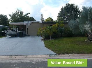 5660 Cedar St NE, Saint Petersburg, FL 33703