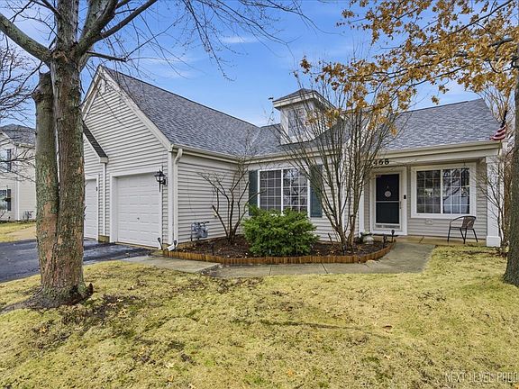 2nd image of 2468 Roxbury Ln