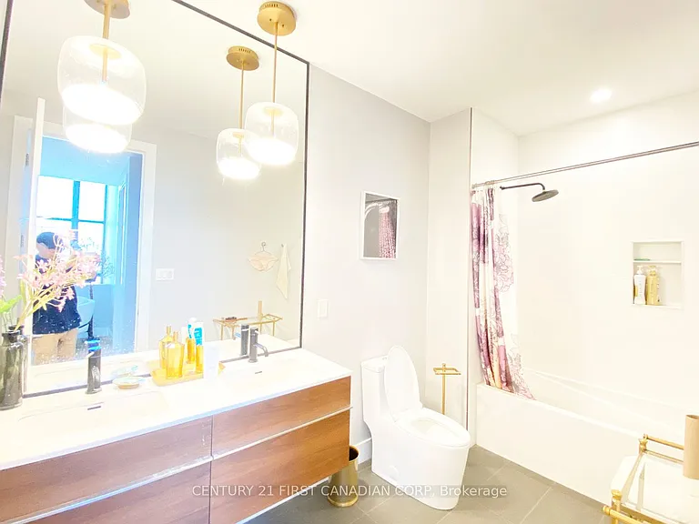 53 Edwin Dr — Photo 19