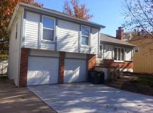 908 S Sheridan Rd, Olathe, KS 66061