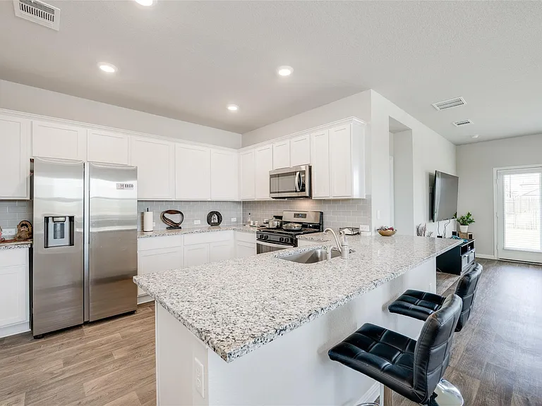 102 Rainmaker Cv — Photo 6