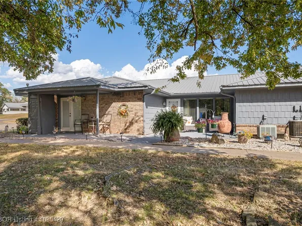 101 Doris Dr #64, Sallisaw, OK 74955