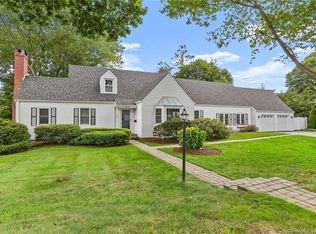 44 Sycamore Ln, Fairfield, CT 06824