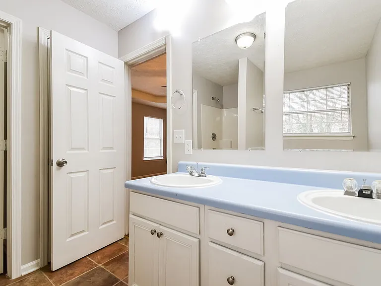 3791 Landgraf Cv — Photo 15
