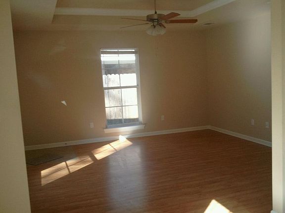 5th image of 20925 Illinois St