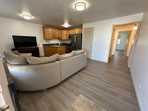 576 W 1045 N Photo 1