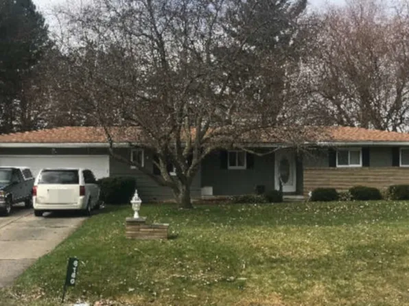 6180 Meadowwood Ln, Grand Blanc, MI 48439