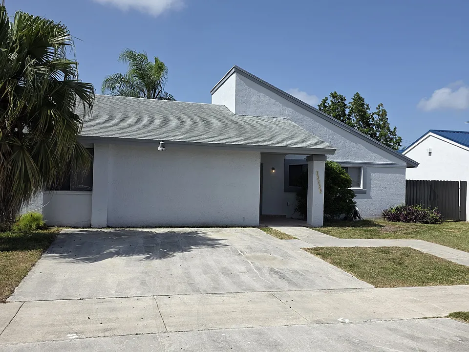 12429 SW 200th Ter