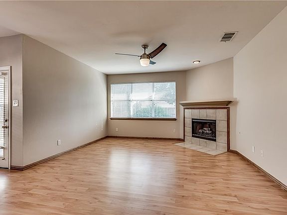 3rd image of 4525 Highridge Dr