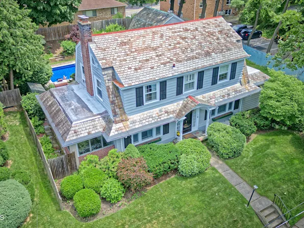 2 24th Street, Troy, NY 12180