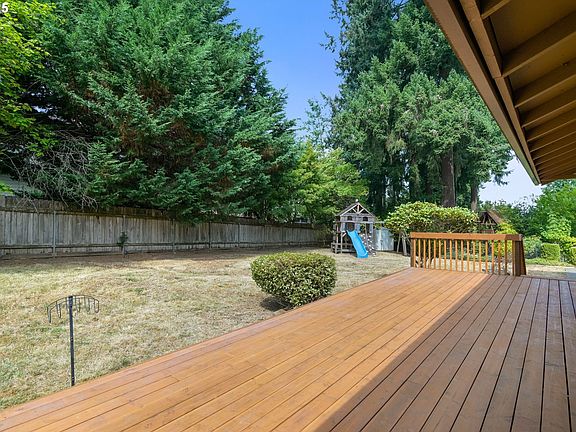 3rd image of 10608 NE 36th Ave
