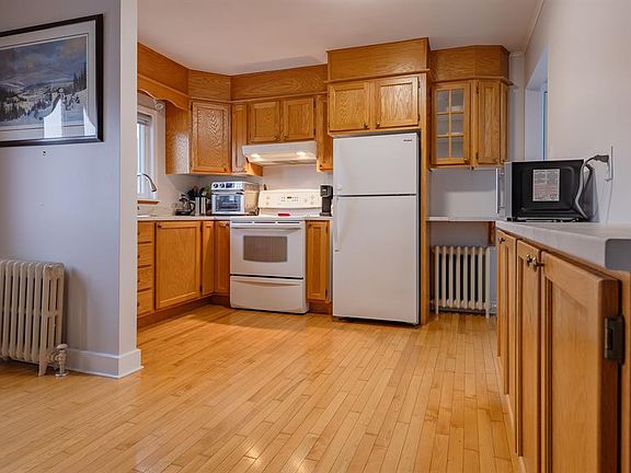 4th image of 56 Aspen Road