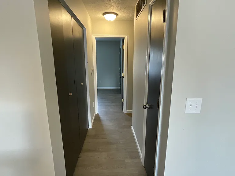 1829 Woodvine St #8 — Photo 6