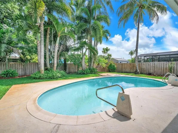 5216 Arthur Street, Hollywood, FL 33021