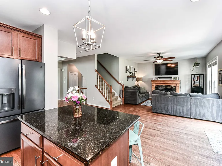 14104 Flicker Ct — Photo 12