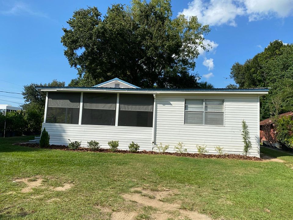 1st image of 2502 E Bloomingdale Ave