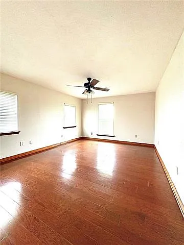 1528 Cherokee Ave — Photo 11