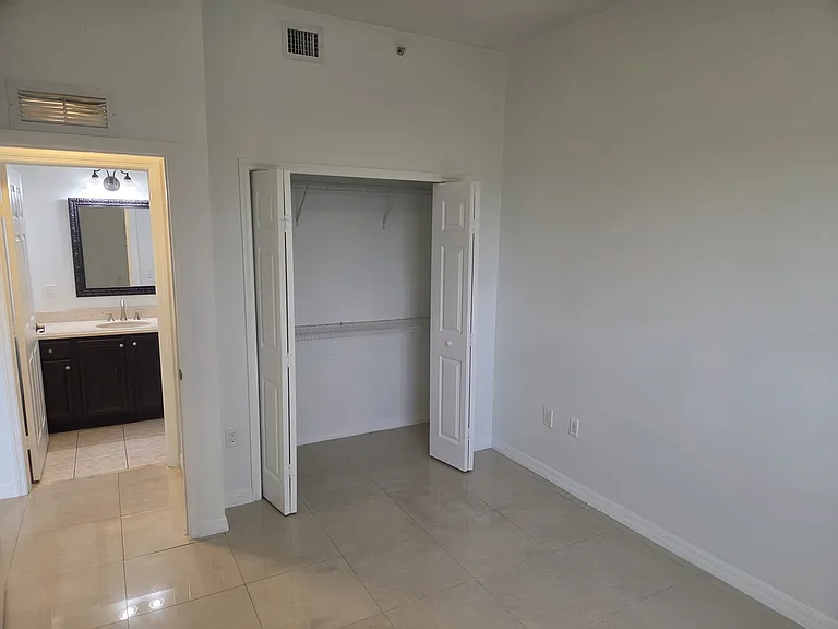 5271 SW 8th St #406 — Photo 8