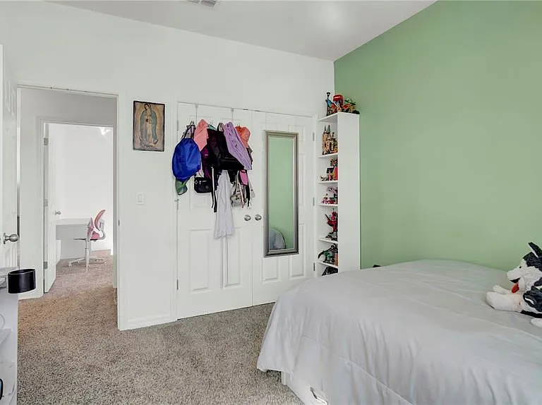 4704 Homestead Trl — Photo 17