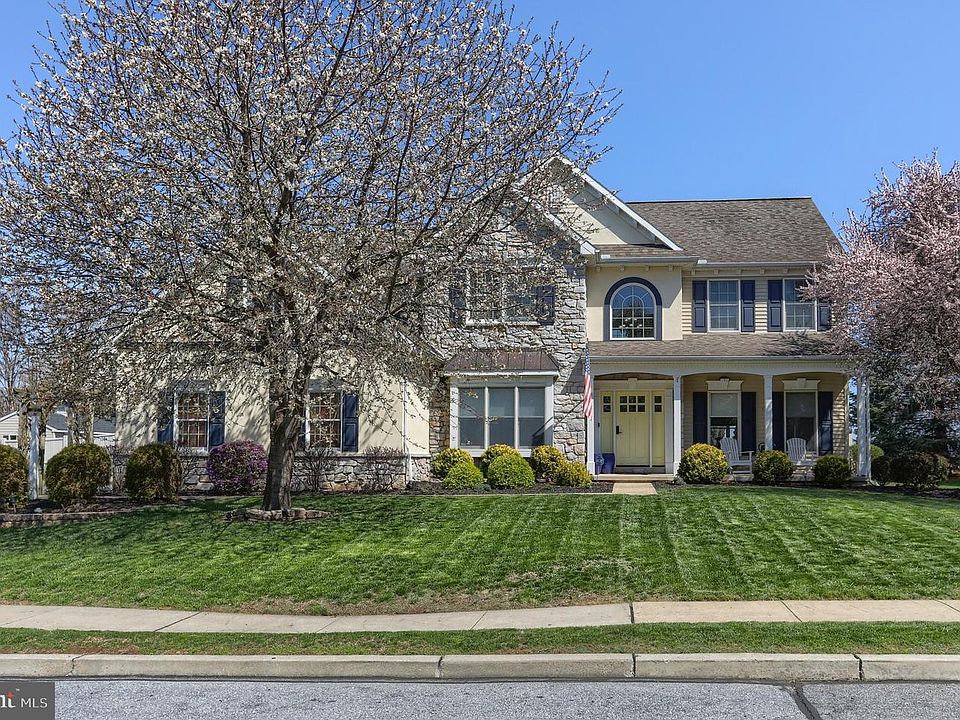 1st image of 107 Gold Finch Dr