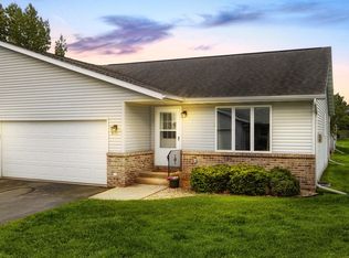 911 10th Ave N, Onalaska, WI 54650
