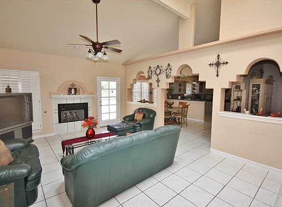 5th image of 1912 Pueblo Corona Ln